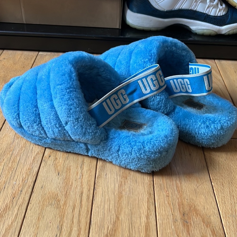 STILL AVAILABLE- Ugg slides